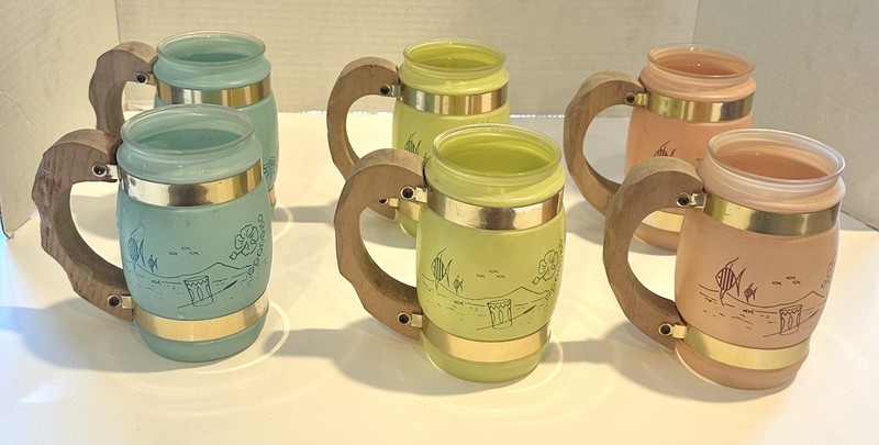 Set Of 18 Siesta Ware Multicolor Pastel Hawaii Tiki Glasses With Outrigger Caddy