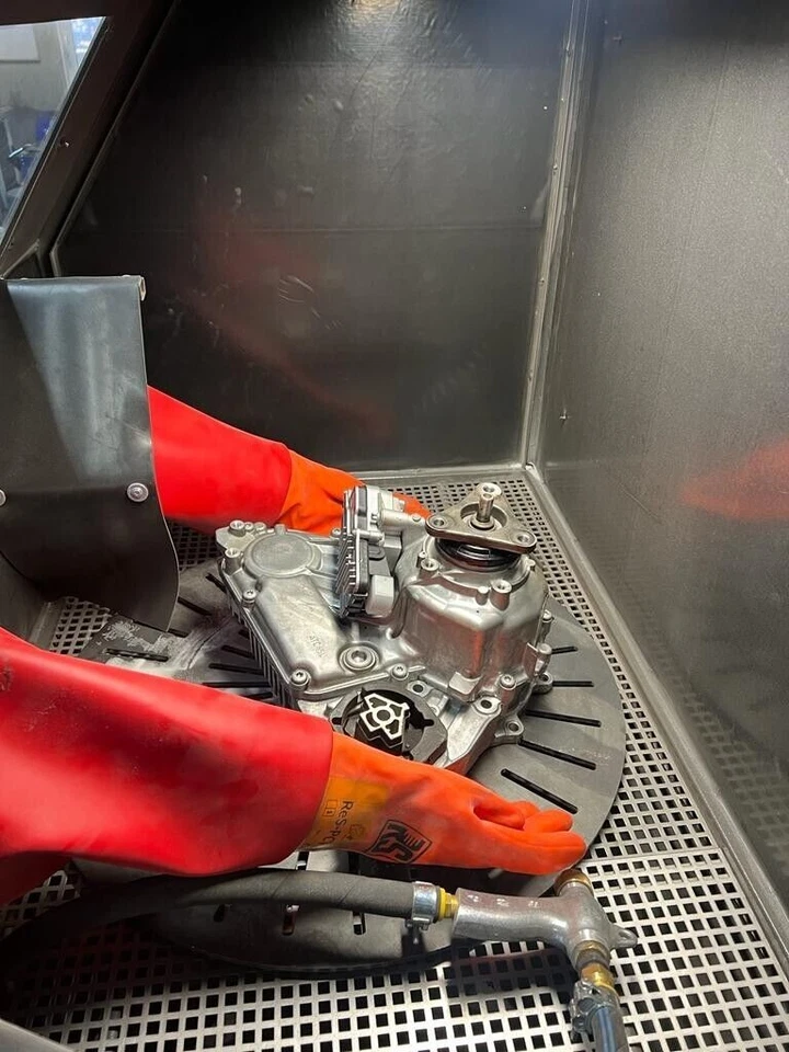 Transfer Case Mercedes ML GL R Class A2512802700 A2512803500 W164 W251 V251 - Image 4 of 4