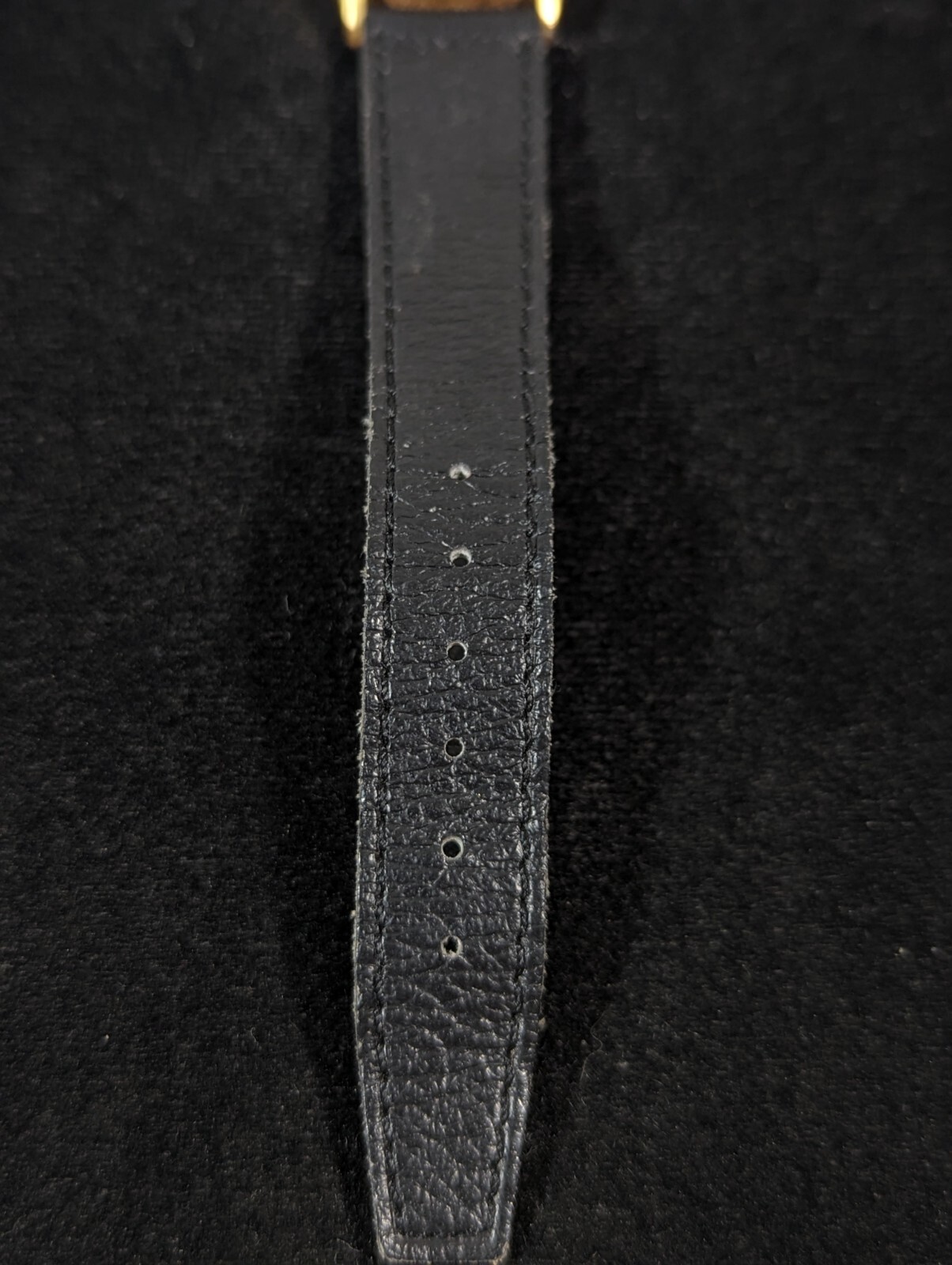 The Metropolitan Musuem Of Art MMA Purple Dial Gold Tone Case Black Band Watch