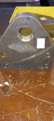 LOT OF 2  HEAVY DUTY  5 HOLE  TRIANGULAR JOINING PLATES LIFTPL-05- LIFTPL-08