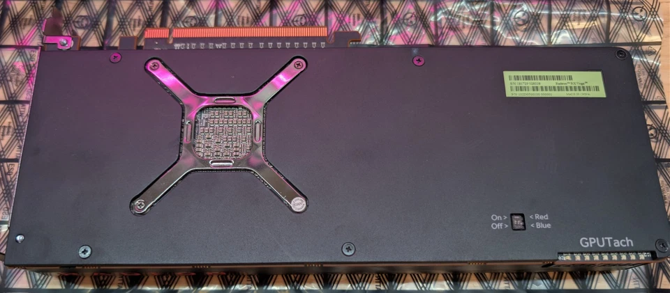 XFX Radeon RX Vega 64 8GB HBM2 Graphics Card (21275-02) 3x DP HDMI - Image 2 of 4