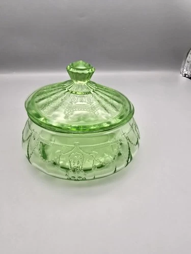 Vtg Anchor Hocking Green Uranium  Vaseline Glass Cameo Ballerina  Candy Dish Lid