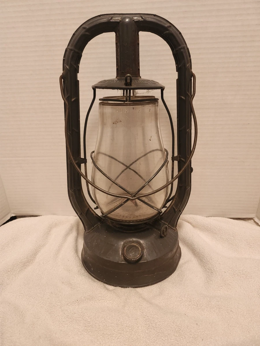 Dietz Monarch Lantern In Collectible Railroad Lanterns & Lamps for