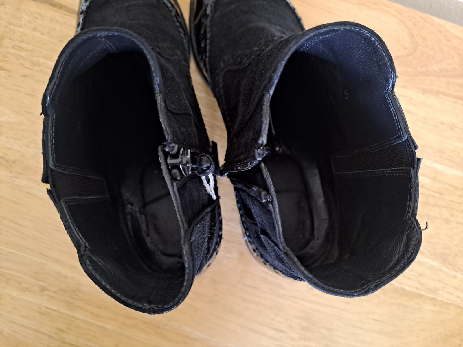 Stuart Weitzman Black Suede & Pattern Leather Win… - image 13