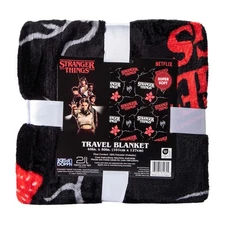 NWT OFFICIALLY LICENSED STRANGER THINGS 50" X 40" SOFT FLEECE THROW BLANKET