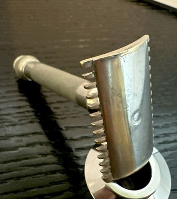 1918 Gillette Old Type Ball End Safety Razor/E984837 Stamped