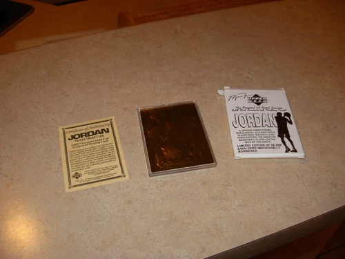 Michael Jordan 23KT Gold Card Topps 1995 with Box