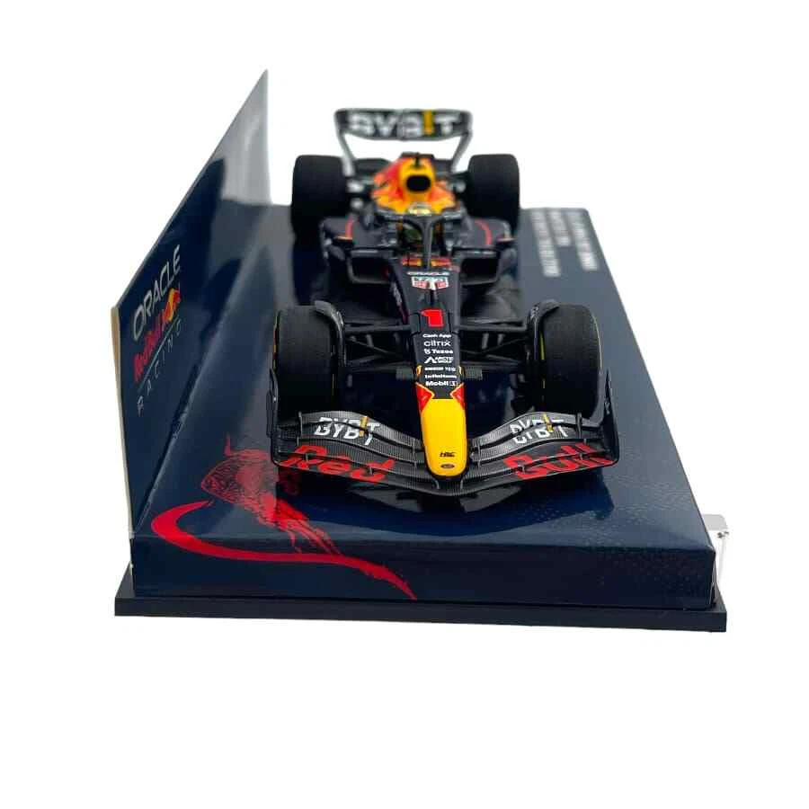 Modellino F1 Minichamps RedBull RB18 M.Verstappen Winner Abu Dhabi Gp 2022 - Immagine 2 di 4