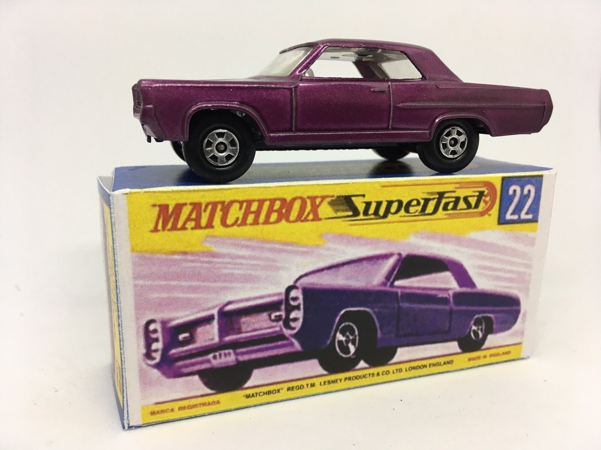 マッチボックス レズニー　ポンティアック　イングランド製　スーパーファスト Lesney Matchbox #22 Phantom Custom Superfast Purple Pontiac