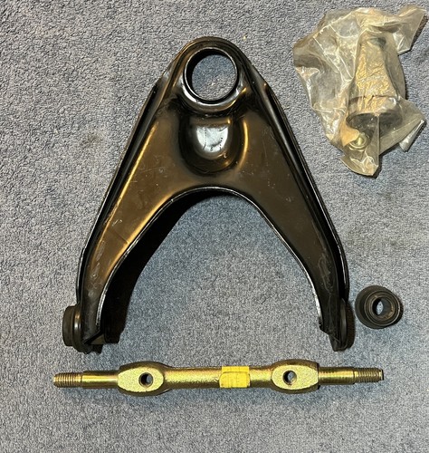 Volvo 140 144 142 145 Querlenker Traggelenk oben upper wishbone ball joint NOS