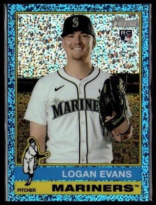 2025 Topps Heritage #556 Logan Evans Chrome Light Blue Sparkle Refractor ROOKIE