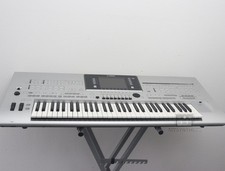 Yamaha Tyros 4 - Workstation Keyboard + custodia per il trasporto + 1 anno di garanzia