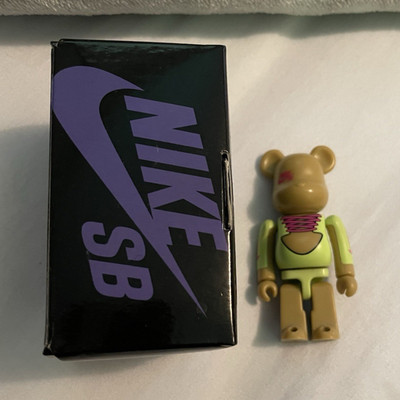 Medicom Toy Be@rbrick Nike SB Bear Art Toy PVC Figure Boxed B@000SB