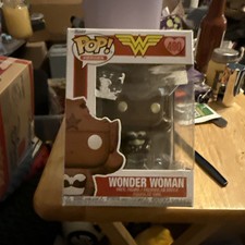 Funko Pop! Vinyl: DC Universe - Wonder Woman (Valentine Chocolate) #490