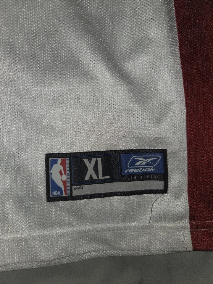 Carlos Boozer Cleveland Cavaliers Jersey Reebok Men's XL White - Image 4 of 4