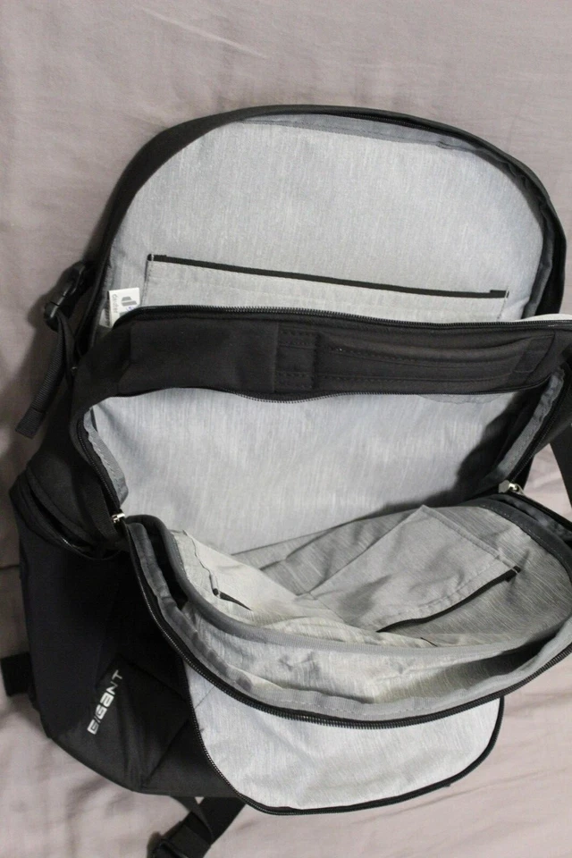 Deuter Giga Backpack 32L Used Condition - Image 3 of 4