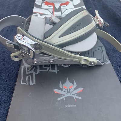 Rare Atomic Hatchet 152cm Snowboard With Ride LS Series Rare Atomic Hatchet 152cm Snowboard With Ride LS Series