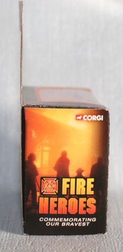 CORGI VETRINA COLLEZIONE FIRE HEROES CS90058 SEAGRAVE PUMPER DENVER CO. BOXED - Foto 11 di 13