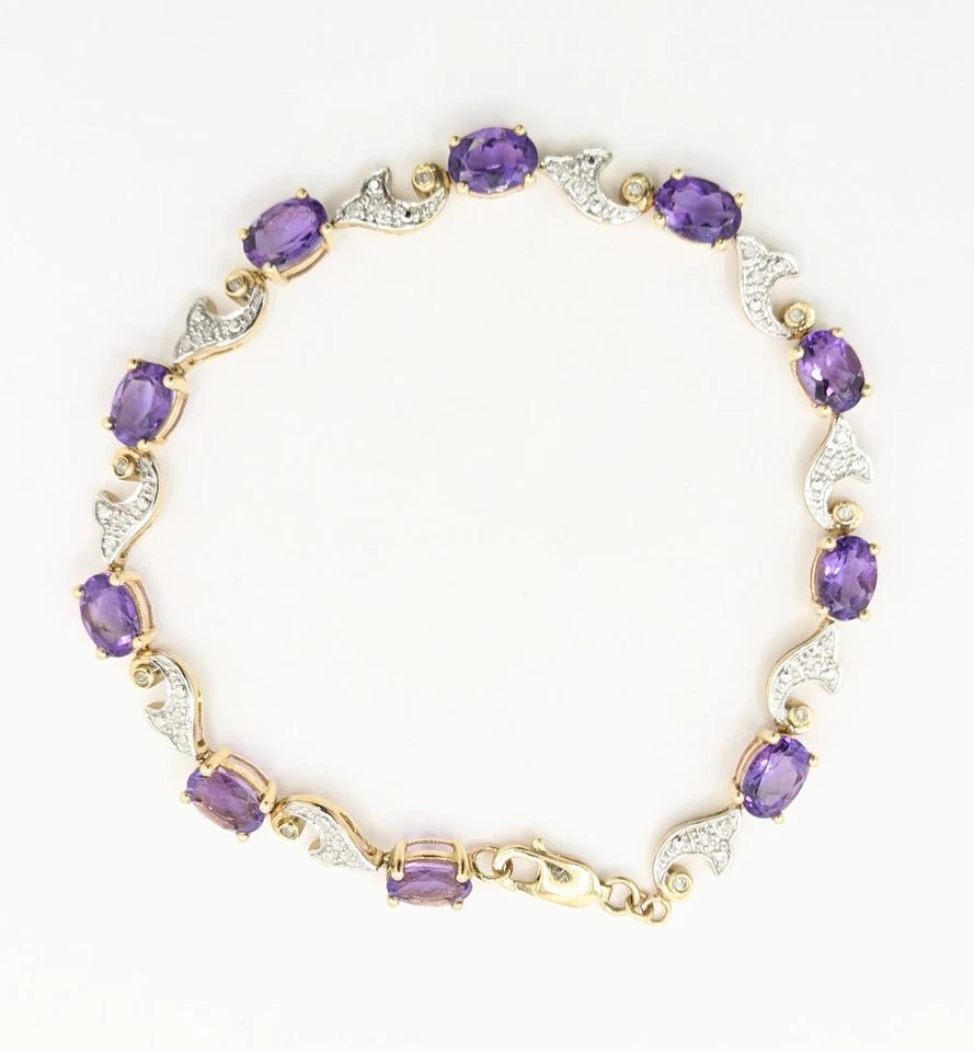 Brazalete Tenis 7.25" 10k Oro Sólido 2 Tonos Amatista Alterna y Onda Diamante Foto 4 de 4