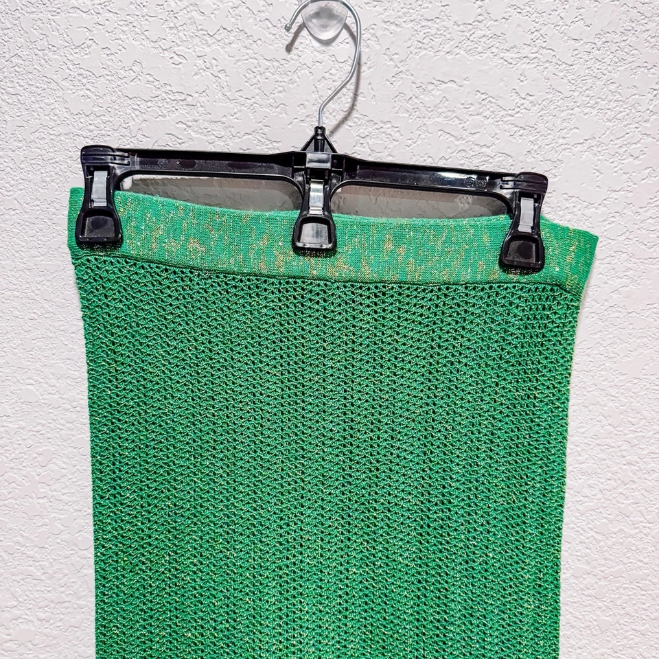 Saia maxi feminina Isabelle François verde crochê pequena St. Tropez Mermaidcore - Imagem 4 de 4