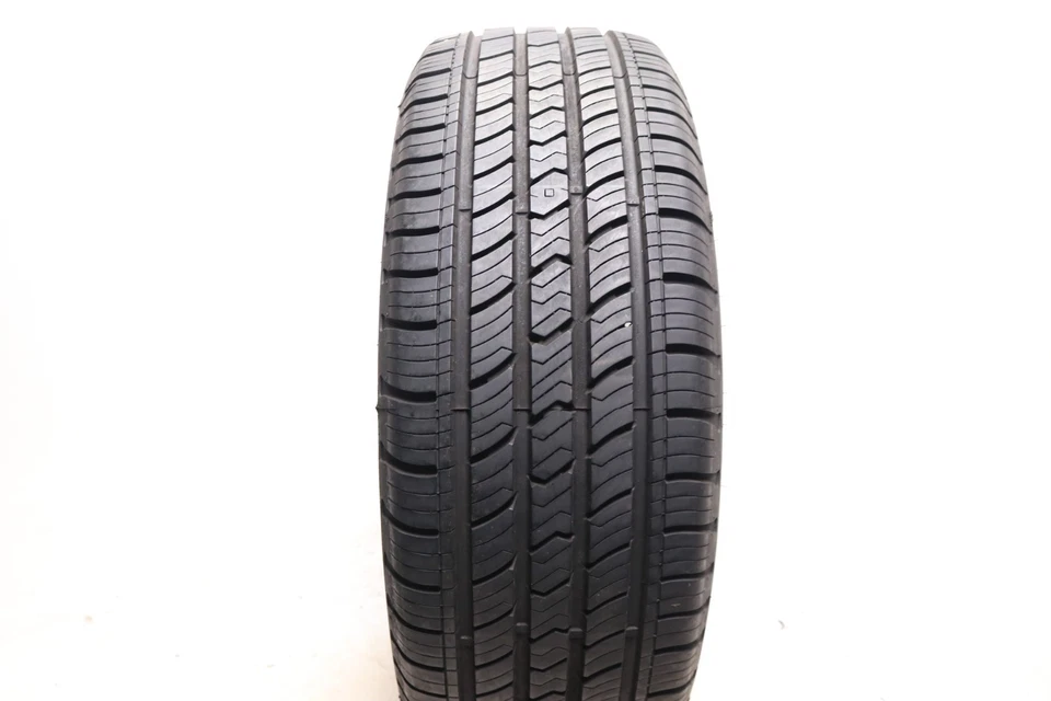 Juego de 2 Cooper Adventurer usados 235/60R18 toda temporada - 107V - 8,5-9,5/32 Foto 2 de 4