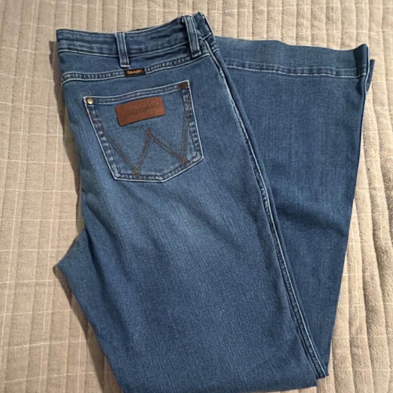Wrangler Retro Women’s High Rise Trouser Jeans Medium Wash