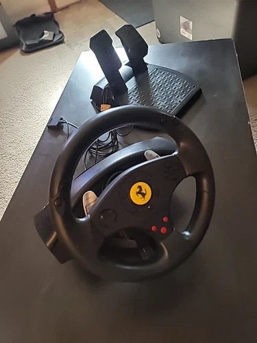 Thrustmaster Ferrari GT 3-in-1 Racing Wheel Pedals Rumble Force V1-PC PS2 PS3