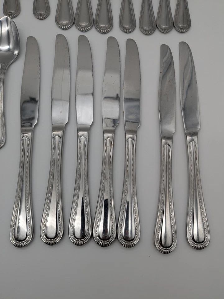 Juego de cubiertos con cuentas de acero inoxidable Oneida Countess 33 piezas Foto 4 de 4