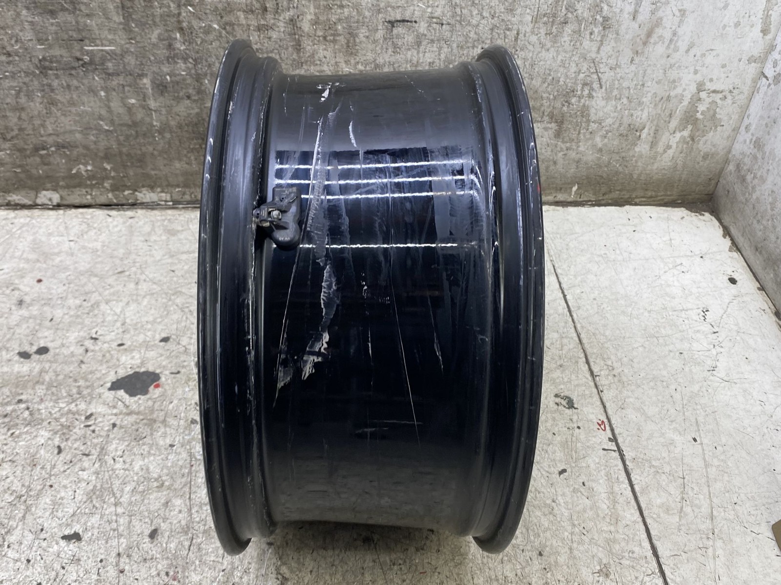 2015-2020 BENTLEY BENTAYGA (B) 21x10 10-SPOKE WHEEL RIM B/P 5x130mm 36A601025C