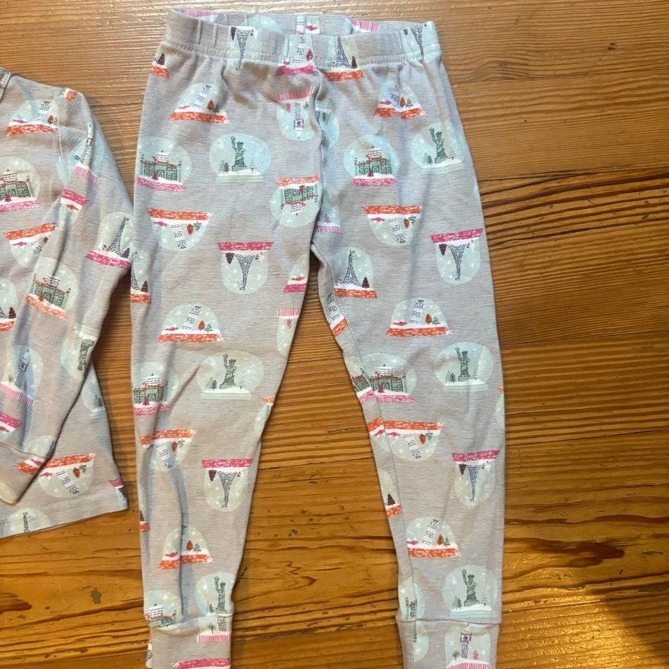 Carter's Gris Nueva York París Monumento Manga Larga Niño Pequeño Pijama Conjunto TALLA 4T Foto 2 de 4