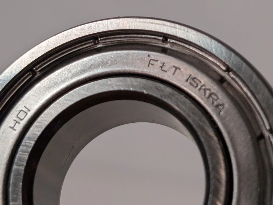 Lote de 6 rodamientos de bolas de una fila ranura profunda blindados FLT ISKRA 6205Z Foto 4 de 4