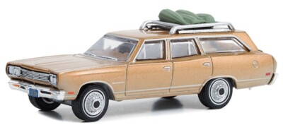 Greenlight Hollywood The Brady Bunch Carol s Plymouth wagon dirt road edition
