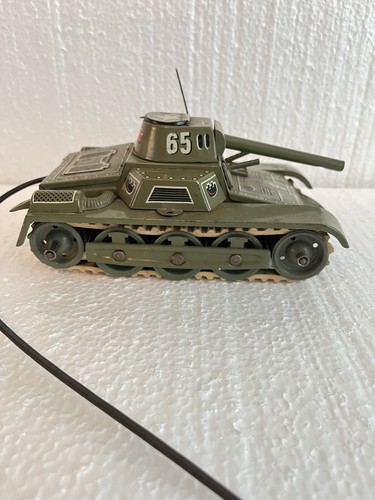Vtg Gescha 65-6F Tank Tin Wind Up For Parts Only Treads Intact Untested No Key - Picture 8 of 11