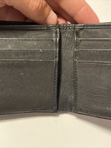 Cartera con tarjetero plegable de cuero genuino negra Firetrap - Imagen 12 de 16