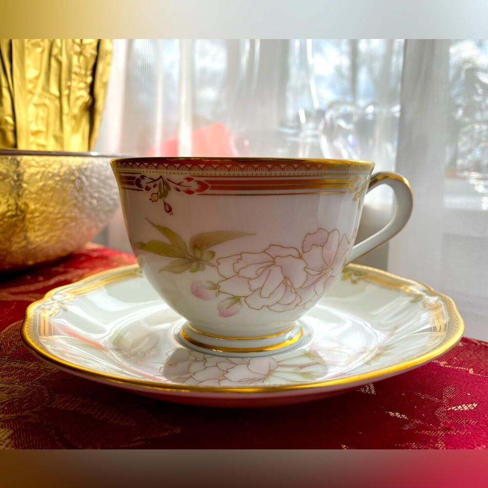 Noritake - ノリタケ  GALA  CONTESSA Noritake N Gala Contessa 1497 tea cup and saucer gold and