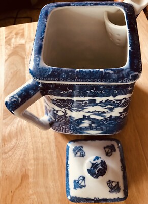 Vintage Ringtons Limited Tea Merchants Teapot Blue Willow Square Vintage Ringtons Limited Tea Merchants Teapot Blue Willow Square
