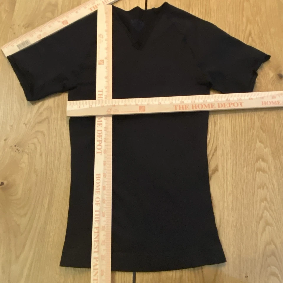 Spanx Mens Black Zoned Performance Undershirt V-Neck Short Sleeve Size L - Image 4 of 4