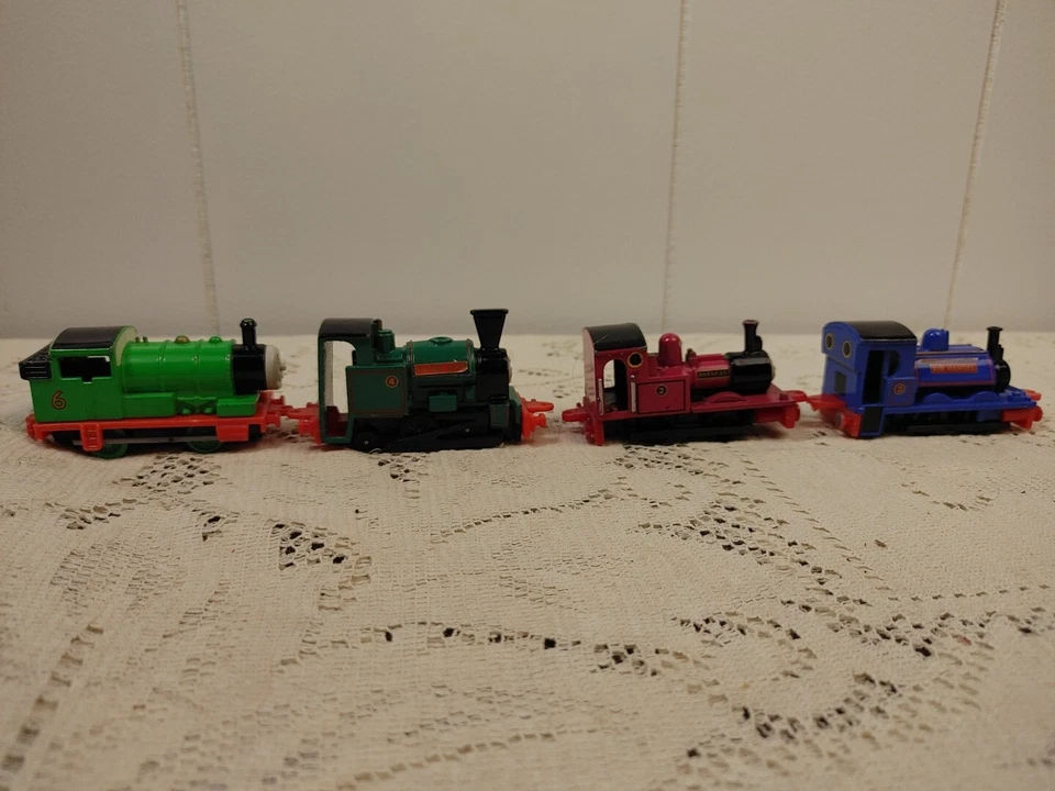 Lote De 8 LOTE Y De Colección ERTL Varios Años Thomas The Tank Engine & Friends Foto 3 de 4