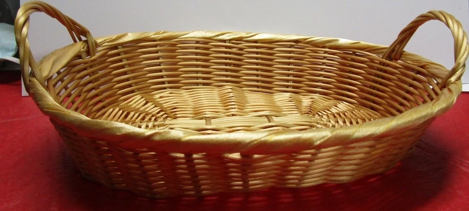 WICKER BASKET..12" LONG. X  9 1/2" WIDE ..2 3/4" DEEP..EXCLUDING HANDLES - Image 2 of 2