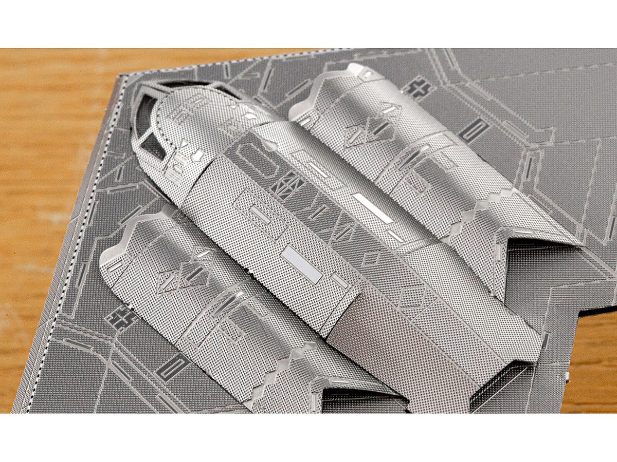 NORTHROP GRUMMAN B-2 SPIRIT AIRCRAFT STEEL MODEL KIT BY METAL
