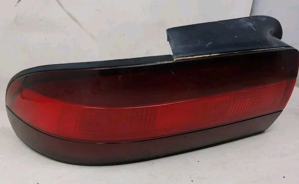 Geo Prizm 1993 1994 1995 1996 1997 Tail Light Lamp Left Drivers Side OEM Genuine - Image 2 of 4