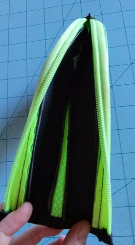 Unbranded: Black & Neon Green Zip-Up PW Club Cover - Pre-Owned & Free Shipping - Picture 5 of 6