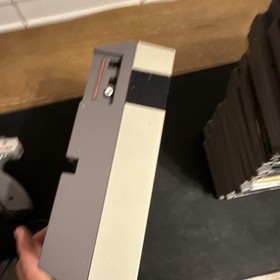 Nintendo NES-001 NES Console Lot w/ Controllers Zapper Games A/V Cable