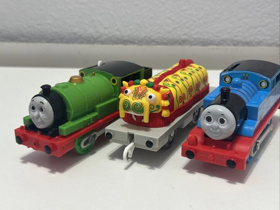 Tomy Thomas y Percy el dragón chino Foto 3 de 4