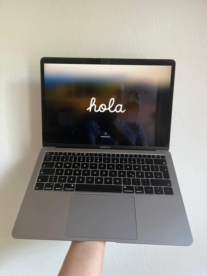 Apple MacBook Air 13" · i5 8th gen 3.6 GHz · 8GB · 128GB, Foto 2 von 5