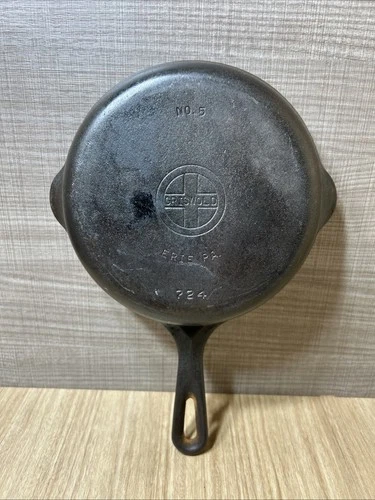 Griswold Skillet Cast Iron No. 5 Small Logo Erie PA 724 8 Inch Vintage Cookware