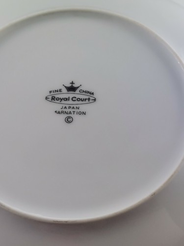 ROYAL COURT CARNATION FINE CHINA JAPAN 4 SALAD PLATES 7 1/2" DIAMETER. BEAUTIFUL - Picture 8 of 8