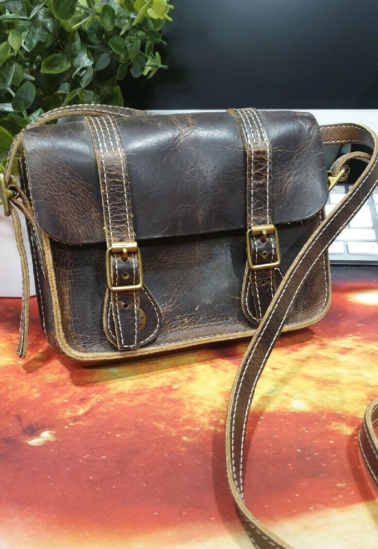 Dr Martens Brown Leather 7 Inch Mini Satchel Messenger Bag Dr Martens Brown Leather 7 Inch Mini Satchel Messenger Bag