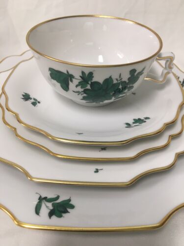 (20 Pieces) Vintage Augarten Vienna 'Maria Theresia' (4) 5-PIECE PLACE SETTINGS - Picture 6 of 12