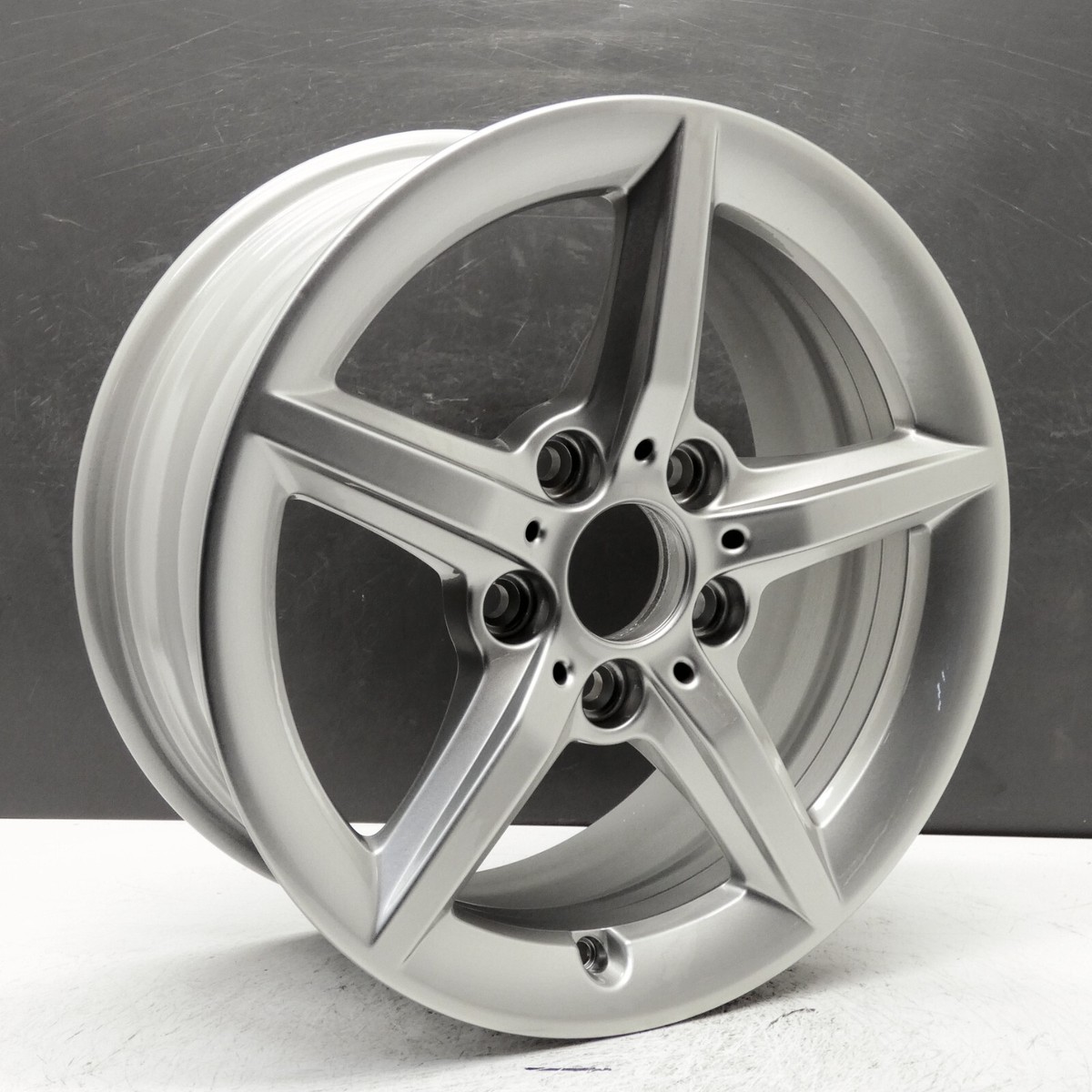 BMW 1 SERIES F20 F21 16